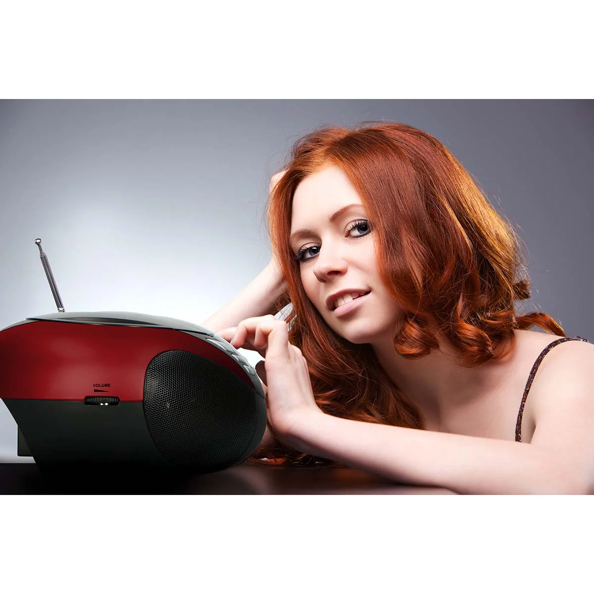 LENCO SCD-37 USB Red - Draagbare FM Radio CD en USB speler - Rood - Image 12